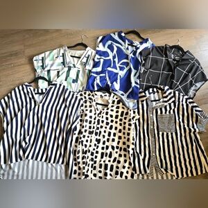 NWOT Bundle of 6 Geometric Print Short Sleeve Blouses